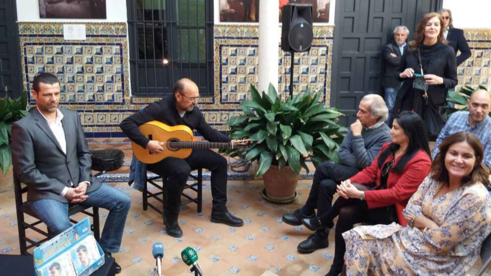 El cantaor Juan Meneses presenta su espectáculo ‘Anhelos, Quebrantos Y Otros Cantes’ en el Instituto Andaluz del Flamenco, en una imagen de archivo