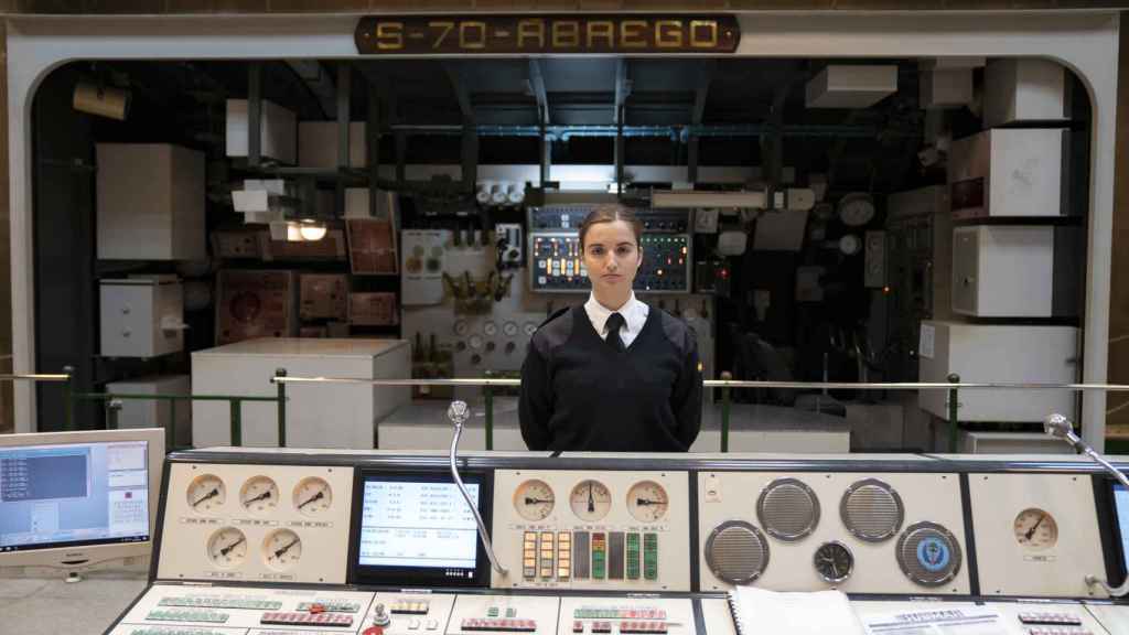 Laura Vitalia González Martínez, en uno de los simuladores de la Escuela de Submarino.