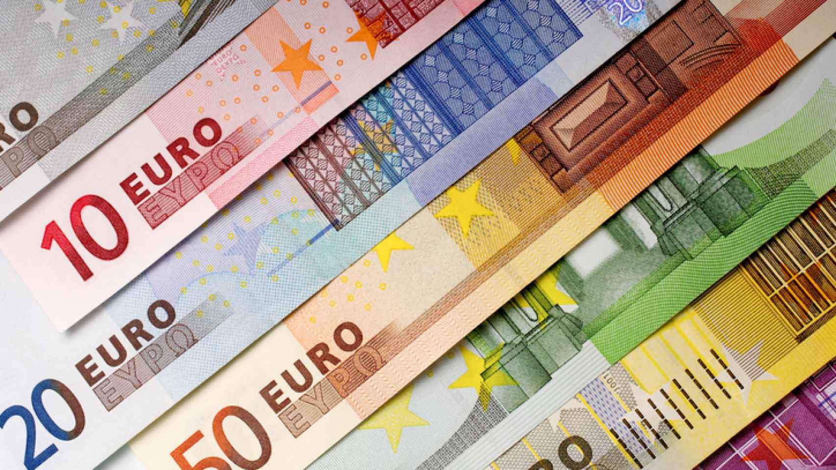 Billetes de euro de distintas denominaciones.