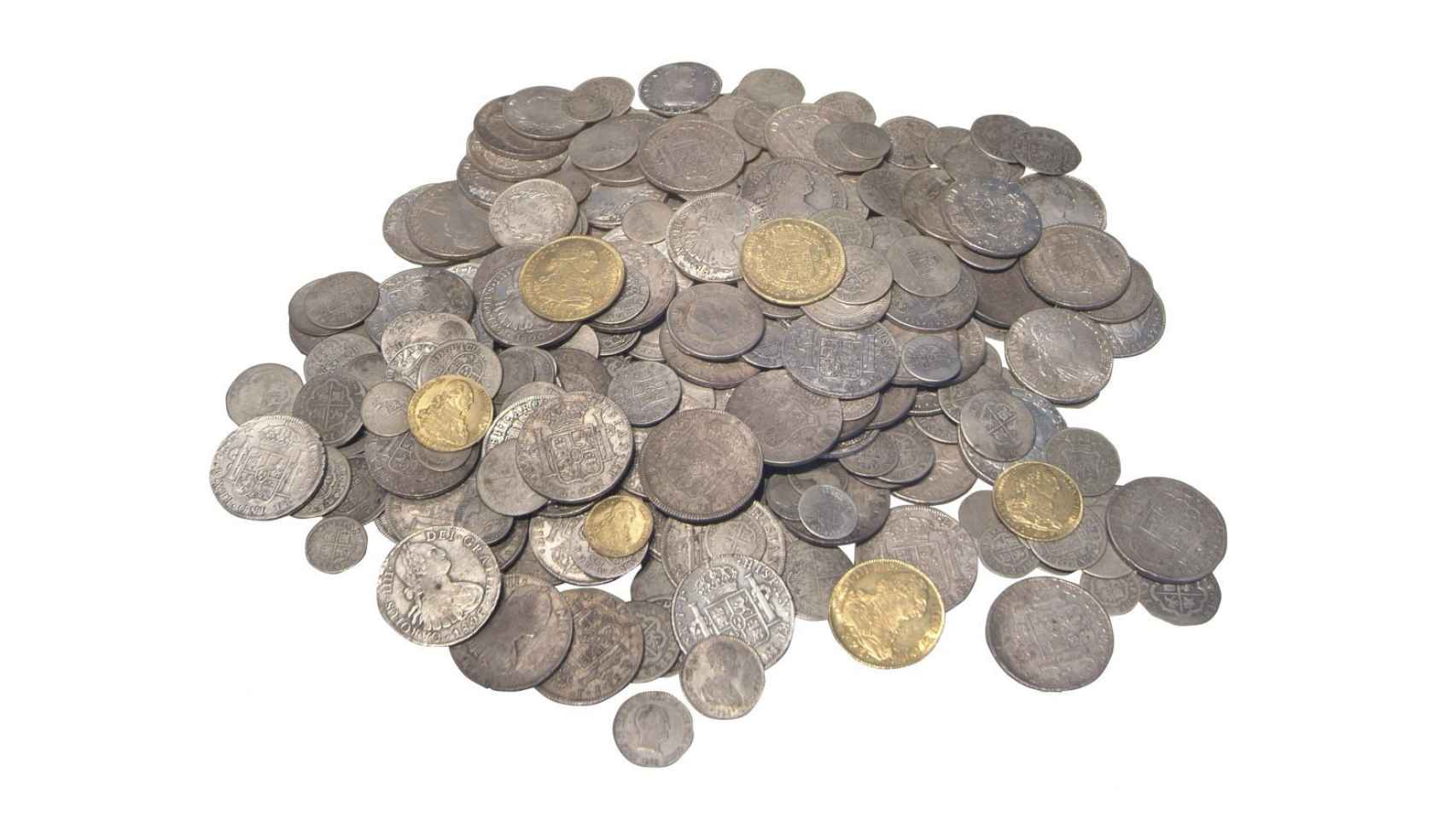 Ensangrentado dolor de cabeza rodear El tesoro único de 500 monedas de oro y plata que apareció en Alicante  escondido en un muro