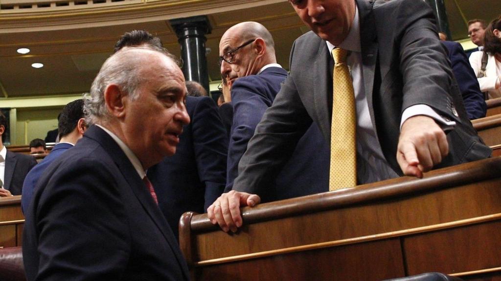 Francisco Martínez con Jorge Fernández Díaz en el Congreso de los Diputados.