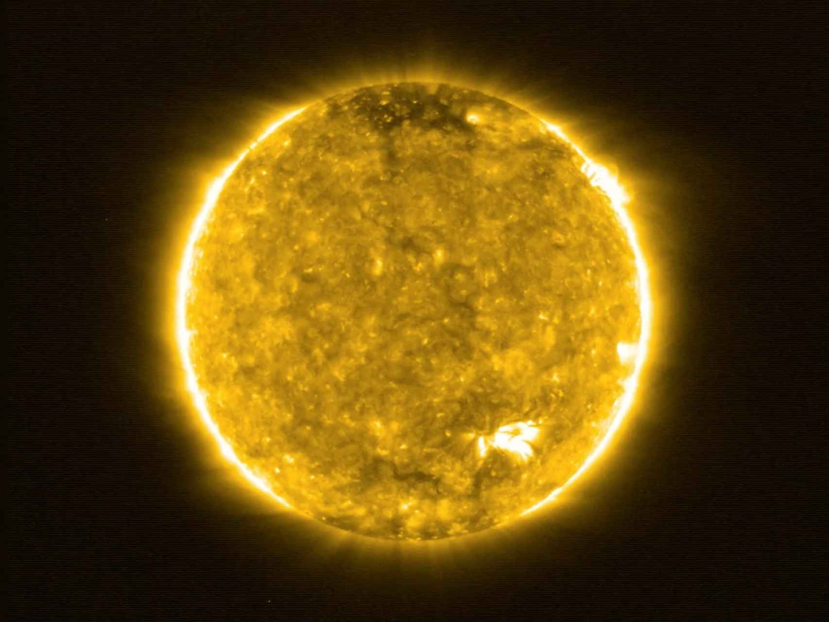 Vista del Sol, en la imagen más cercana nunca tomada de nuestra estrella, realizada por la misión europea Solar Orbiter, con importante participación española, a 77 millones de kilómetros del astro