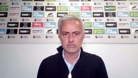 Mourinho estalla en rueda de prensa