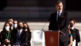 Felipe VI, durante su discurso en el Patio de la Armería del Palacio Real en el homenaje de Estado a las víctimas.
