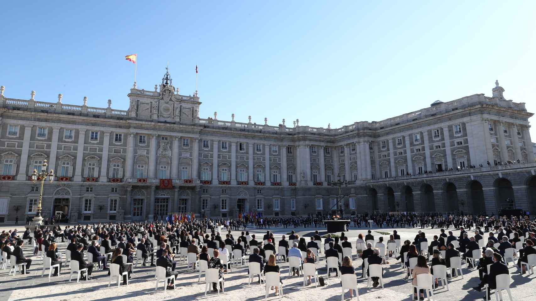 Vista de la Plaza de la Armería del Palacio Real, en el homenaje de Estado a las víctimas del Covid-19.
