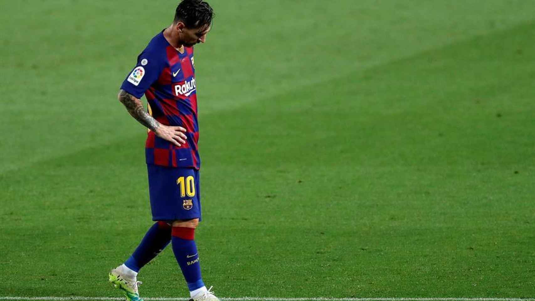 Messi se lamenta durante un partido del Barcelona