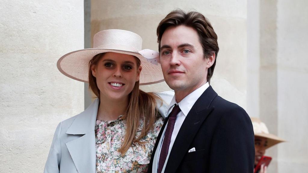 Beatriz y Edo, asistiendo a la boda de Meghan y Harry.