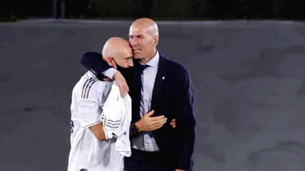 Bettoni y Zidane tras ganar La Liga