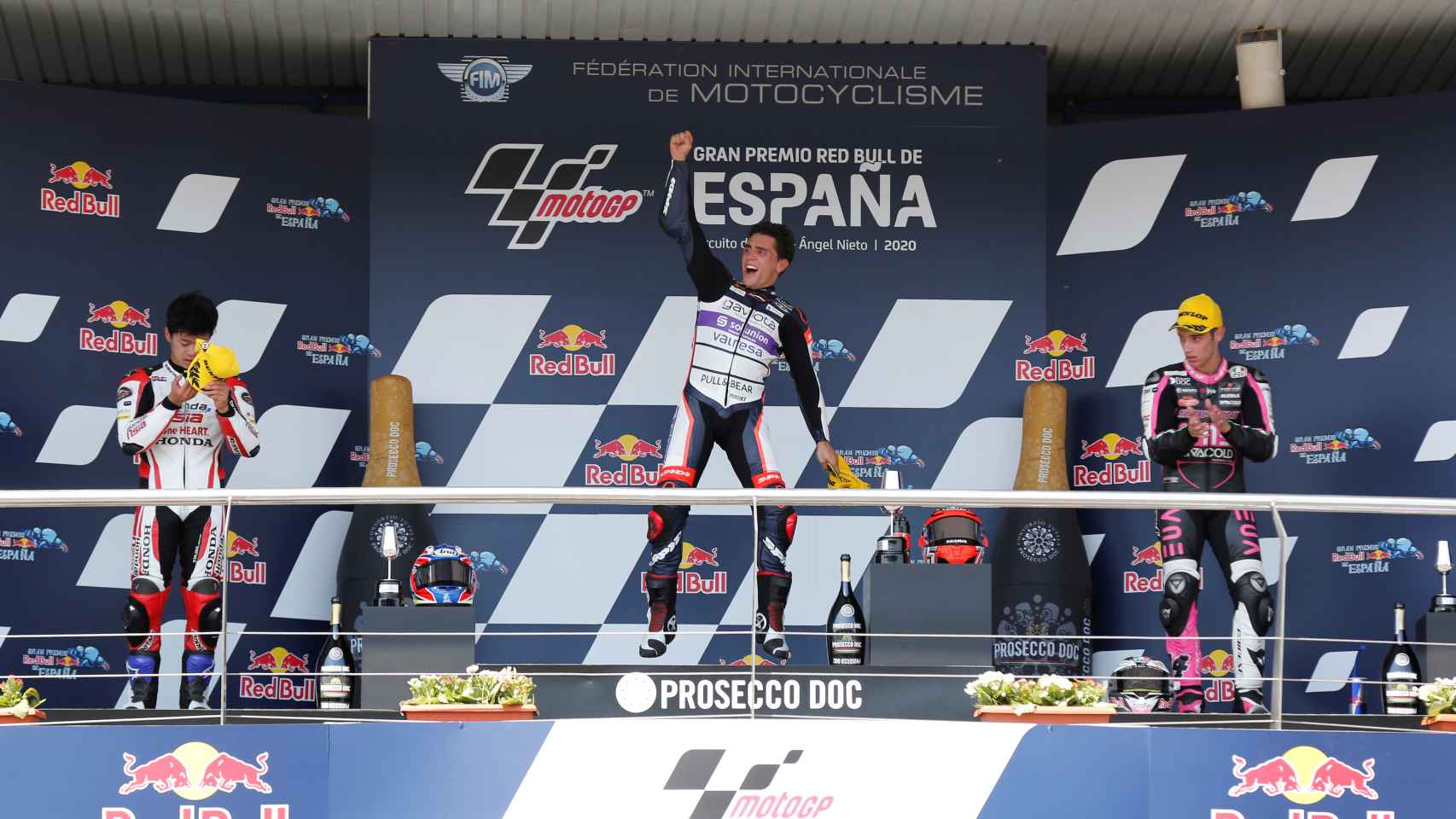 Albert Arenas celebra su triunfo en el Gran Premio de España de Jerez