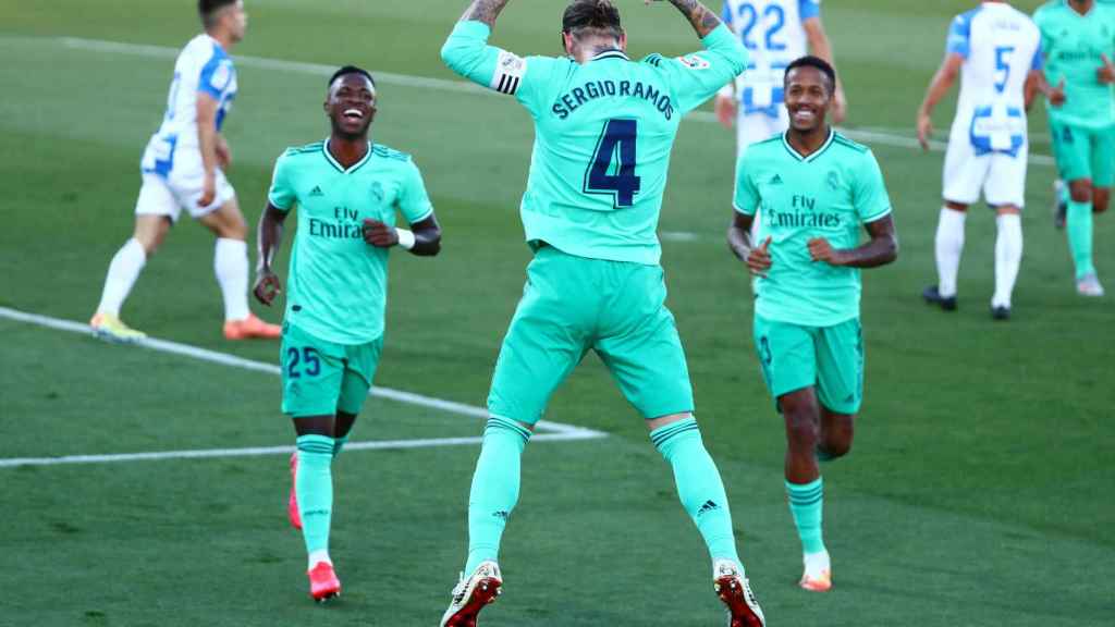 Sergio Ramos celebra su gol al Leganés