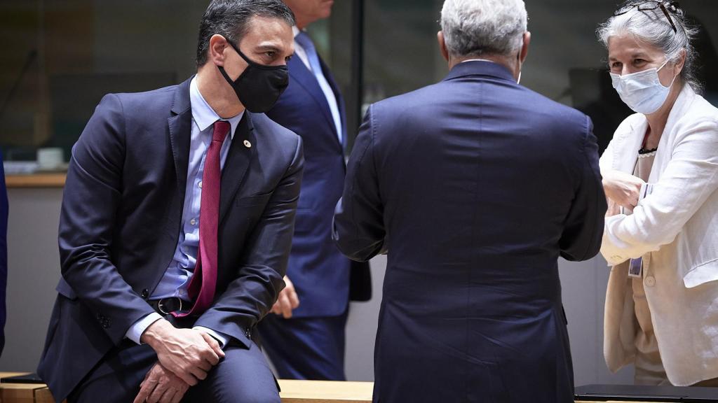 Pedro Sánchez, en el pleno de las 5:15 del martes en el que se ha sellado el acuerdo