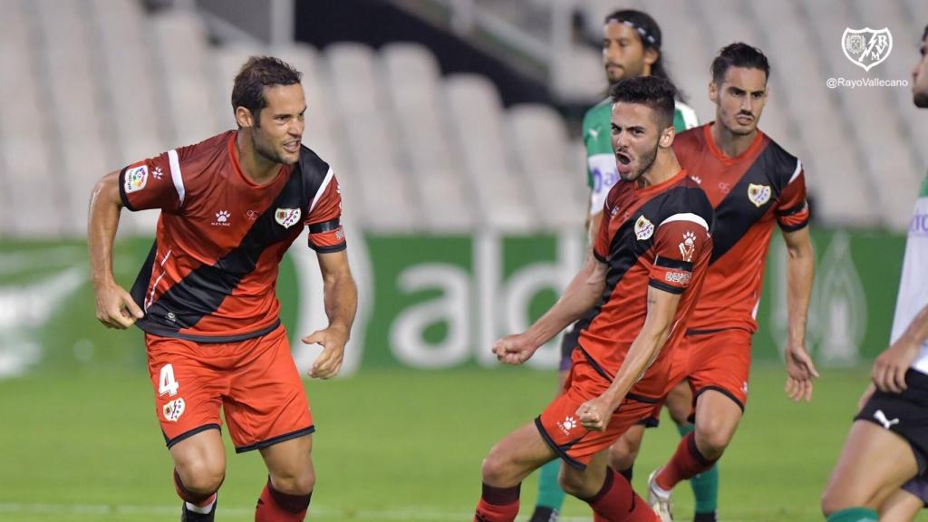 El Rayo Vallecano celebra un gol en Segunda División