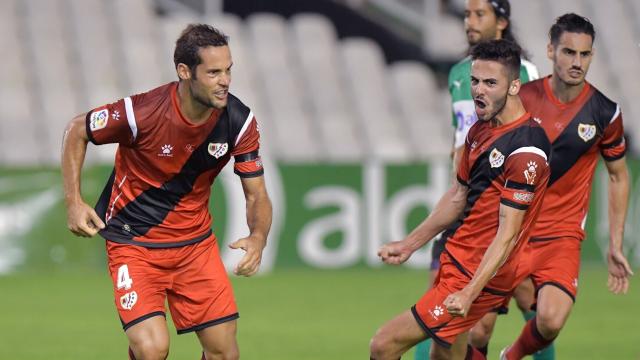 El Rayo Vallecano celebra un gol en Segunda División