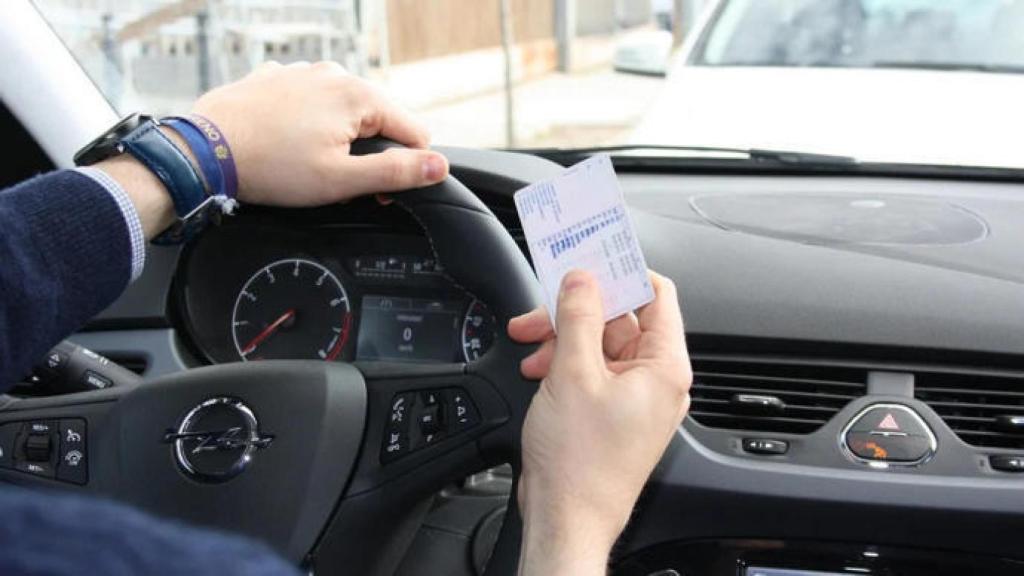 La DGT amplía el plazo de renovación para los carnets caducados durante la cuarentena
