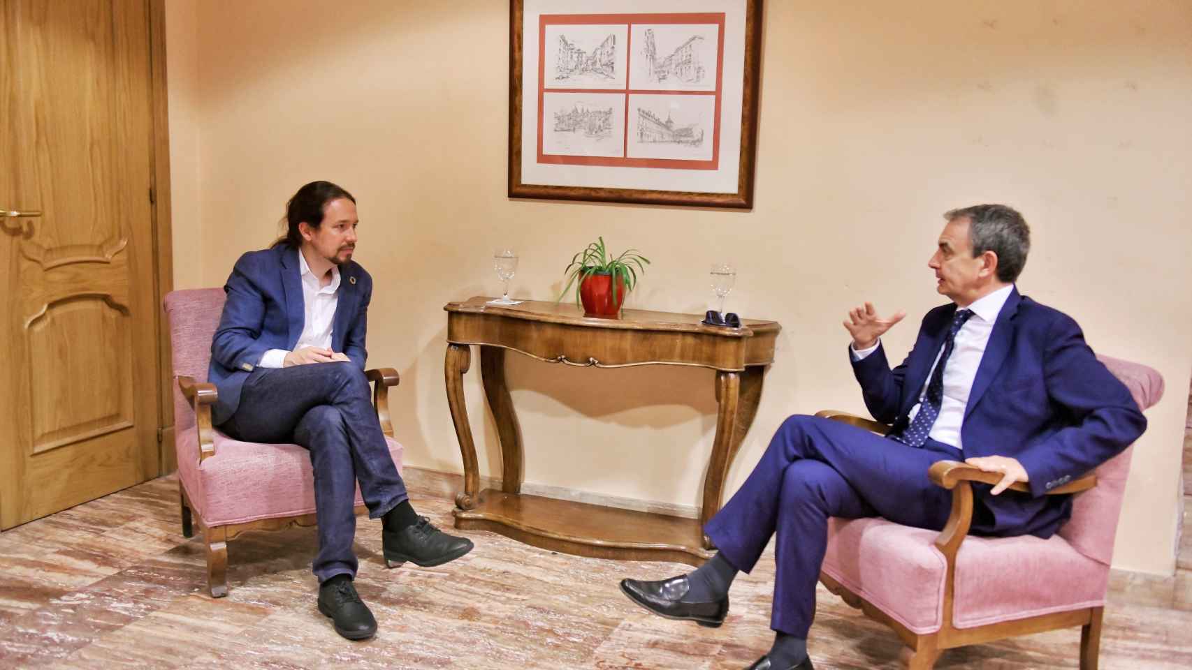 Pablo Iglesias y José Luis Rodríguez Zapatero se reúnen en un hotel de San Lorenzo de El Escorial.