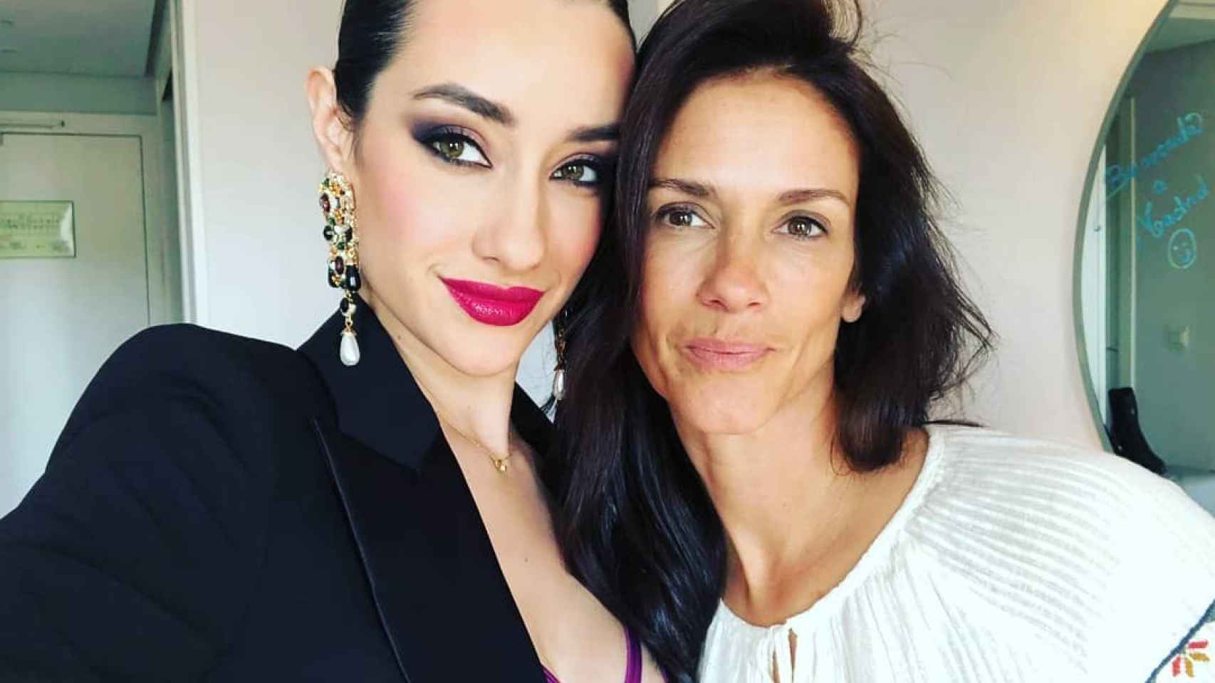 Adara Molinero junto a su madre, Elena Rodríguez, en una fotografía de Instagram.