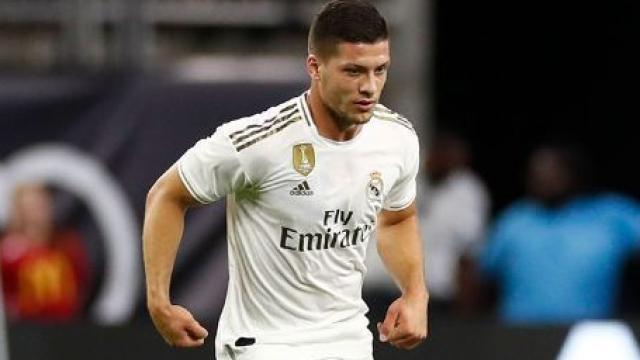 Jovic durante un partido del Real Madrid