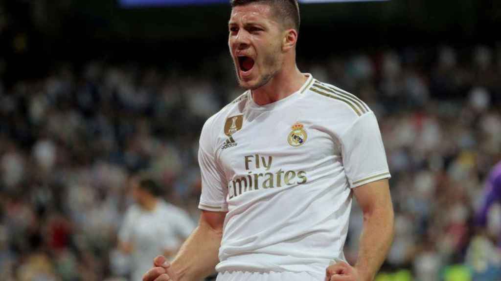 Jovic celebra un gol con el Madrid