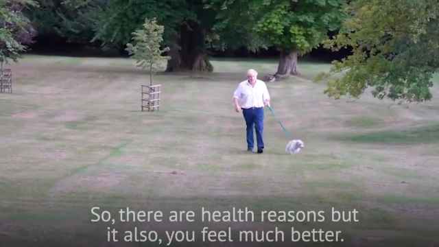 Boris Johnson en el vídeo en el que habla de sus problemas de sobrepeso.