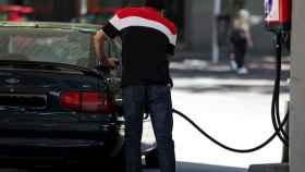 Este verano puedes ahorrarte un 30% en combustible si repostas en la gasolinera adecuada