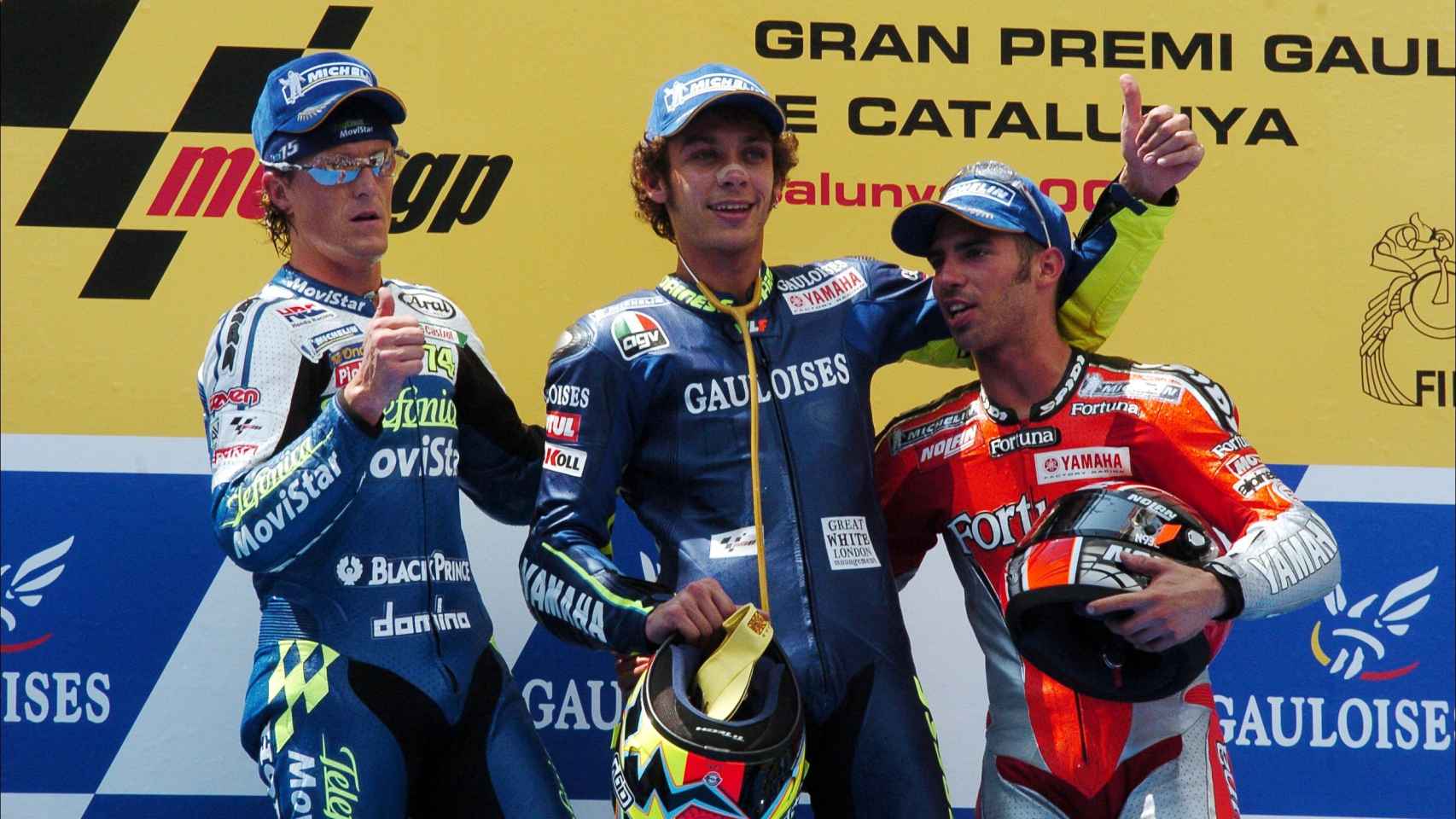 Valentino Rossi y Sete Gibernau en un podio