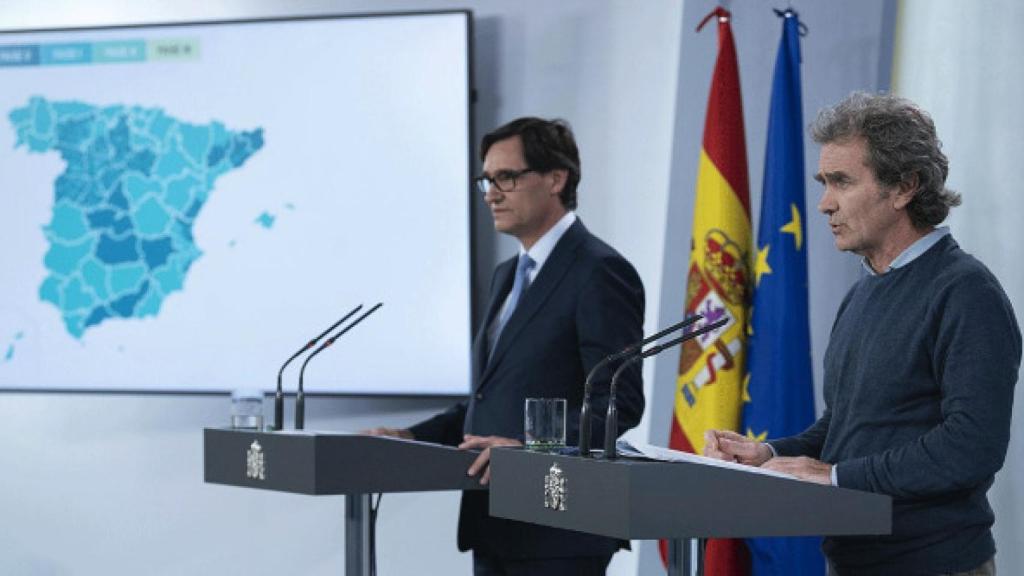 Salvador Illa y Fernando Simón durante una de sus comparecencias.