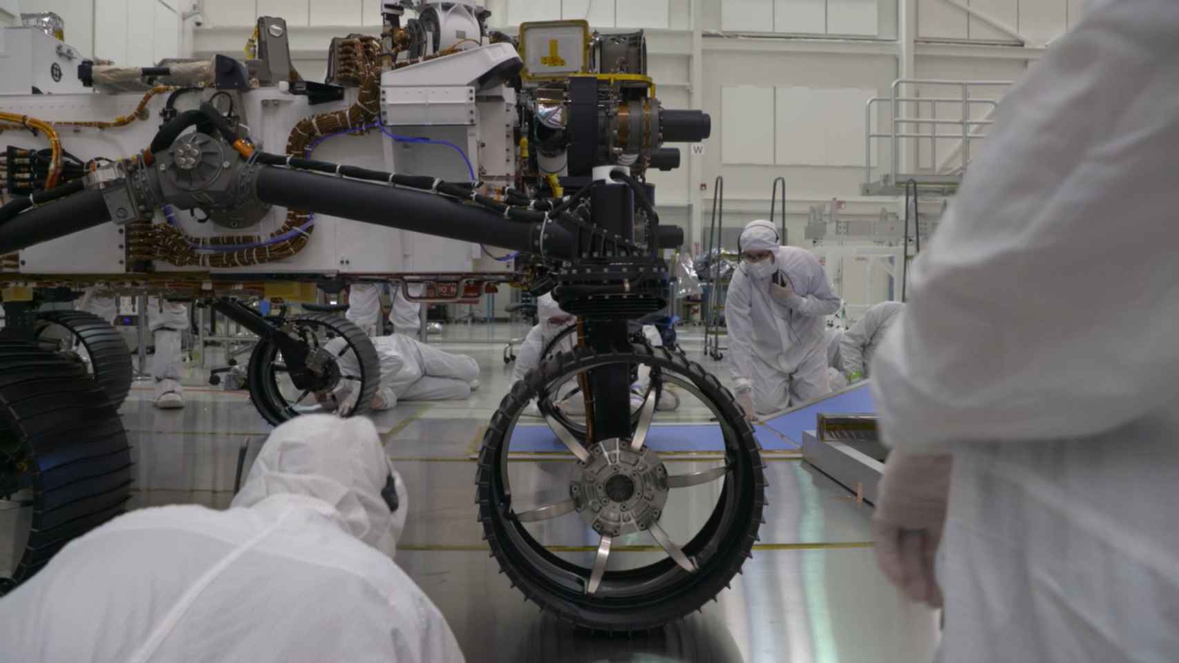 Rover Perseverance en el laboratorio de la NASA