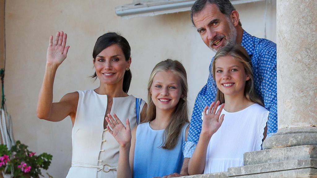 Los Reyes y sus hijas el pasado año en Mallorca.