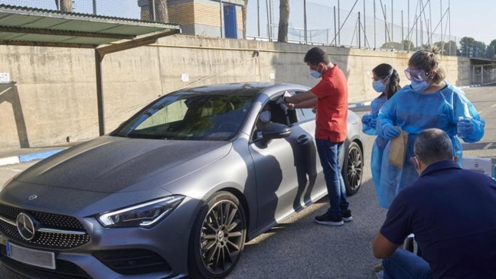 Un futbolista del Zaragoza pasa los test del Covid-19 desde el coche