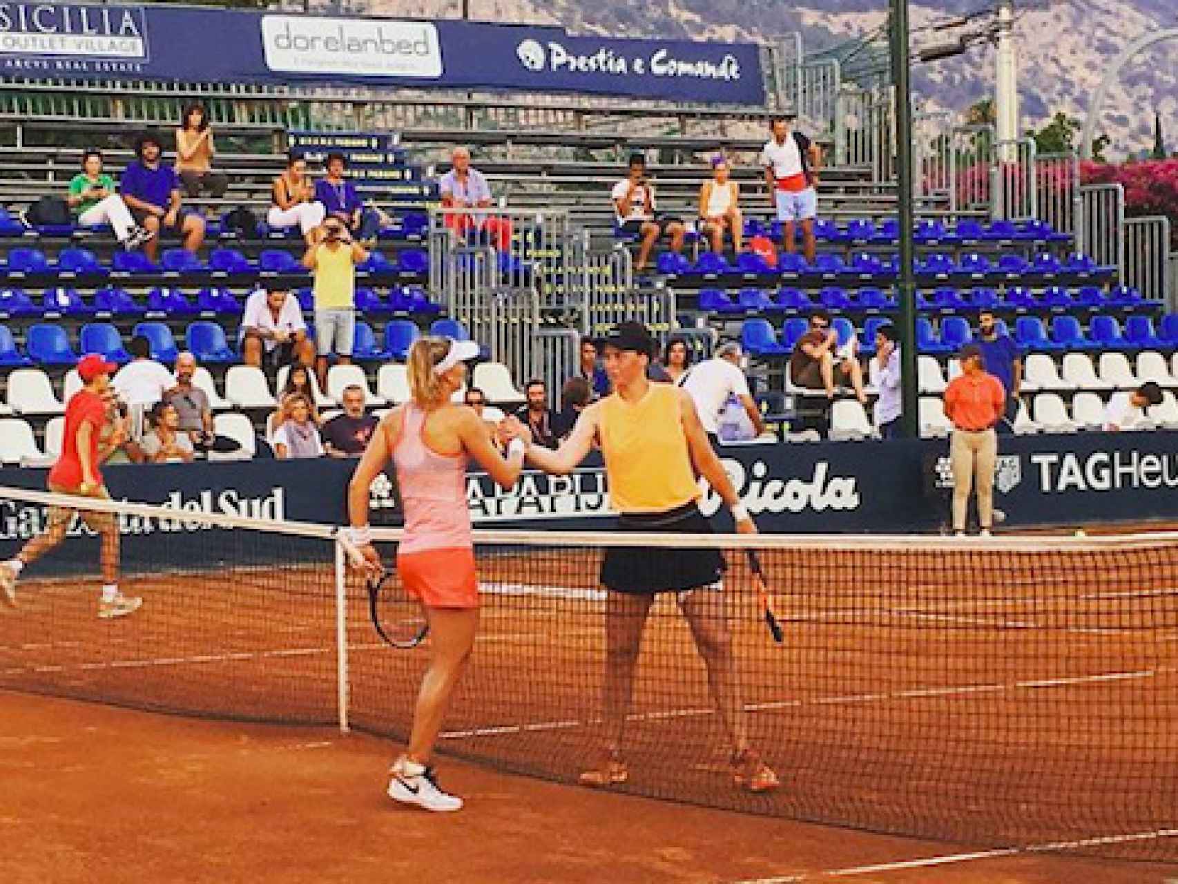 Final de un partido en el torneo WTA de Palermo
