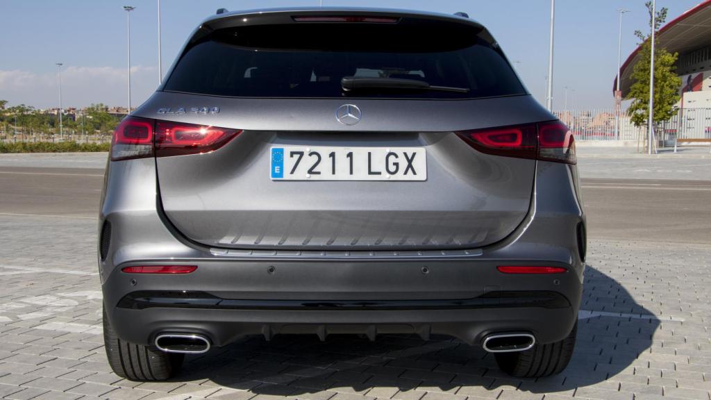 Este nuevo GLA es un rival del BMW X1 y del Audi Q3.