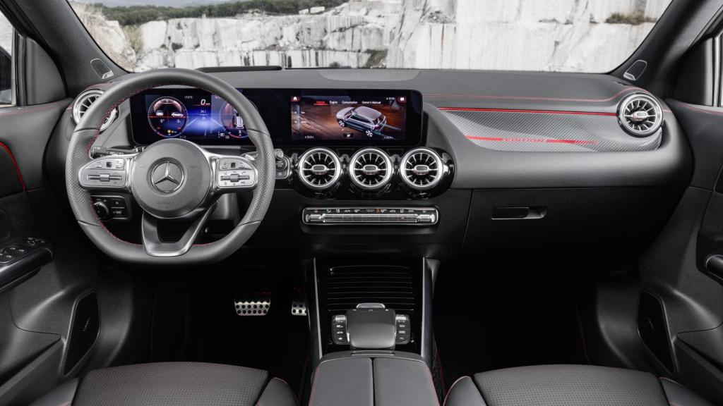 El interior está completamente digitalizado.