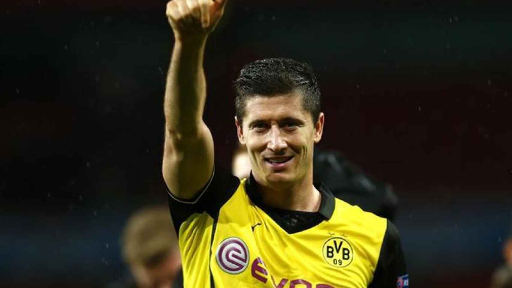 Lewandowski hace un gesto durante un partido del Dortmund