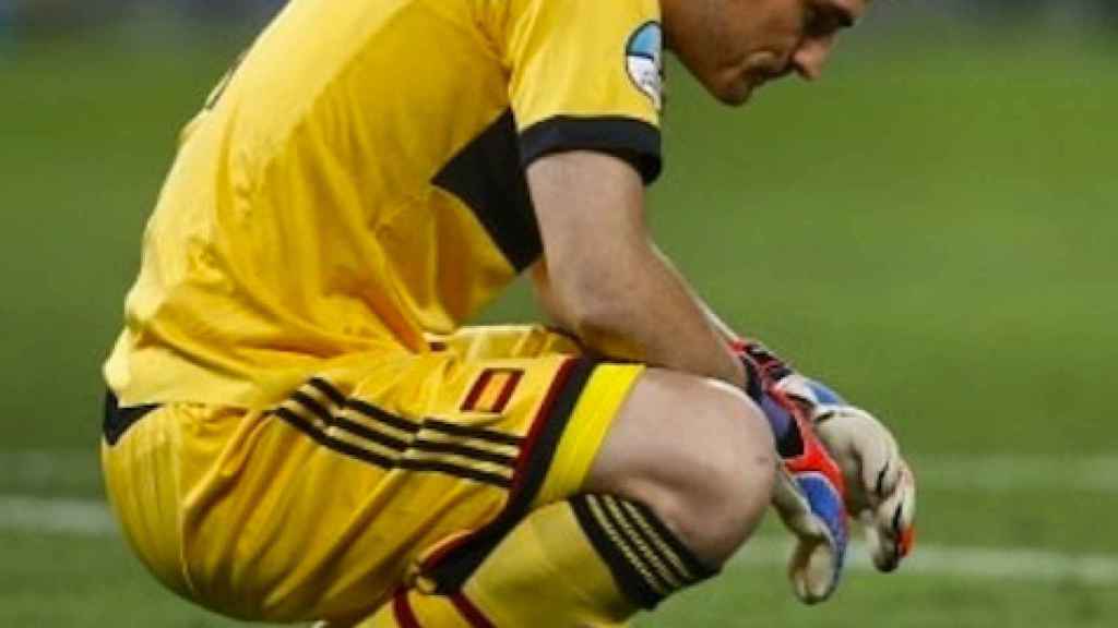 Iker Casillas durante un partido con la selección