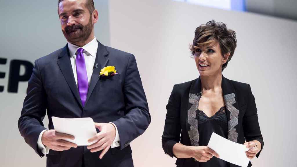 Euprepio Padula y Sonsoles Ónega durante la ceremonia de los premios de 'Las 100 mujeres líderes del año'.