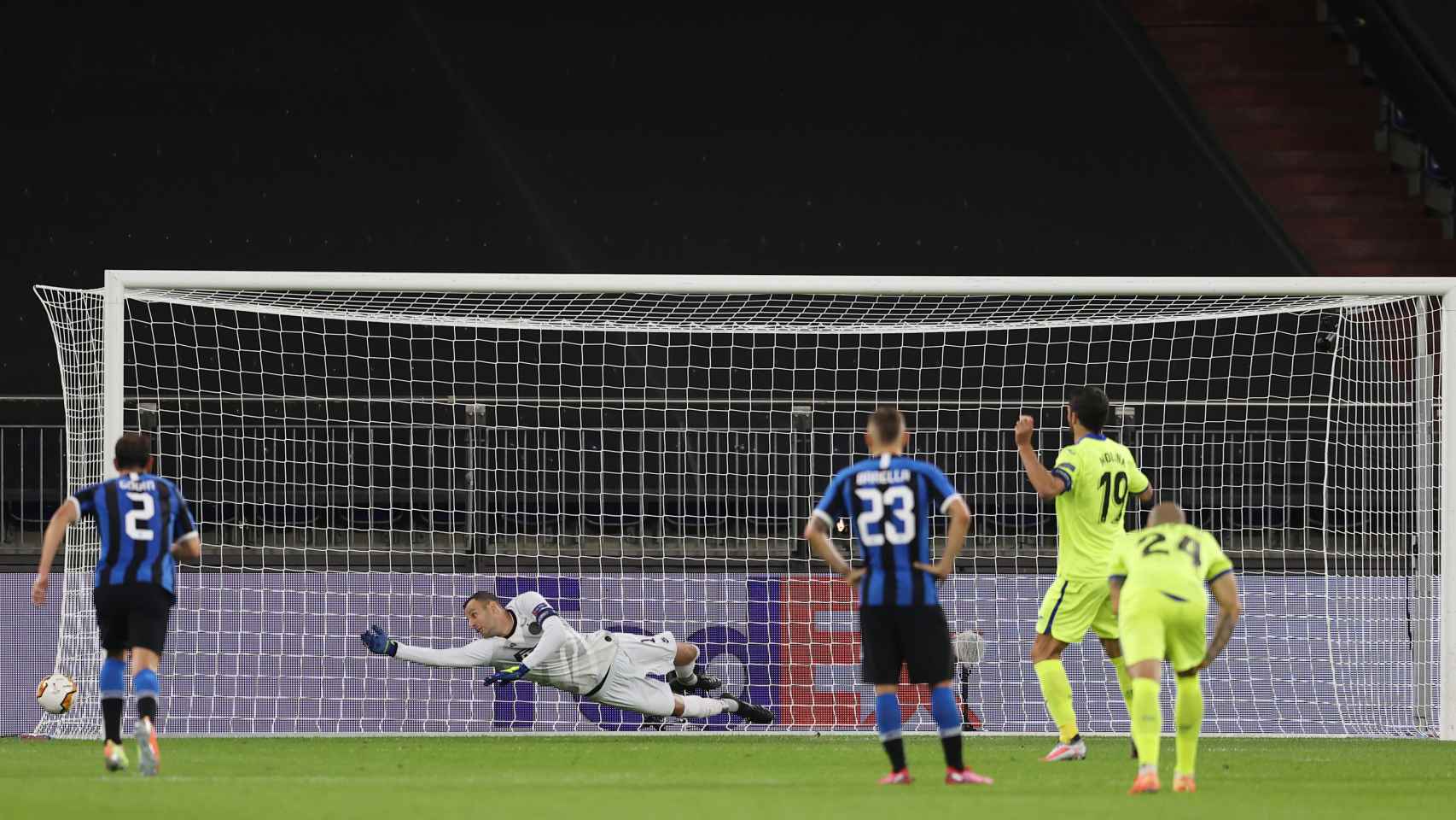 Jorge Molina falla el penalti frente al Inter de Milan