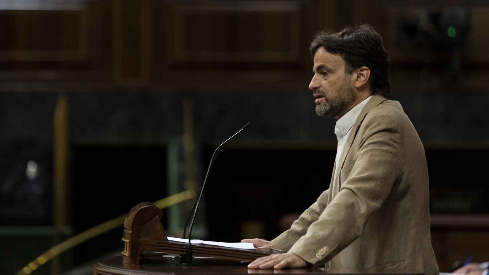 Jaume Asens, interviene desde la tribuna en una sesión plenaria en el Congreso.