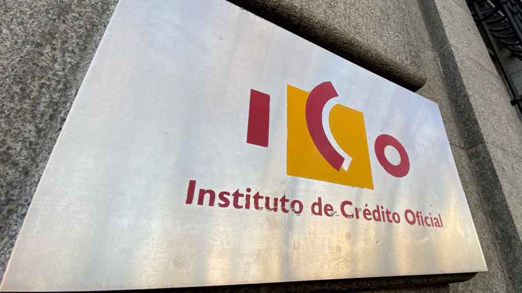 Placa con el logo del ICO.