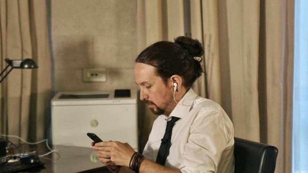 Pablo Iglesias con su moño.