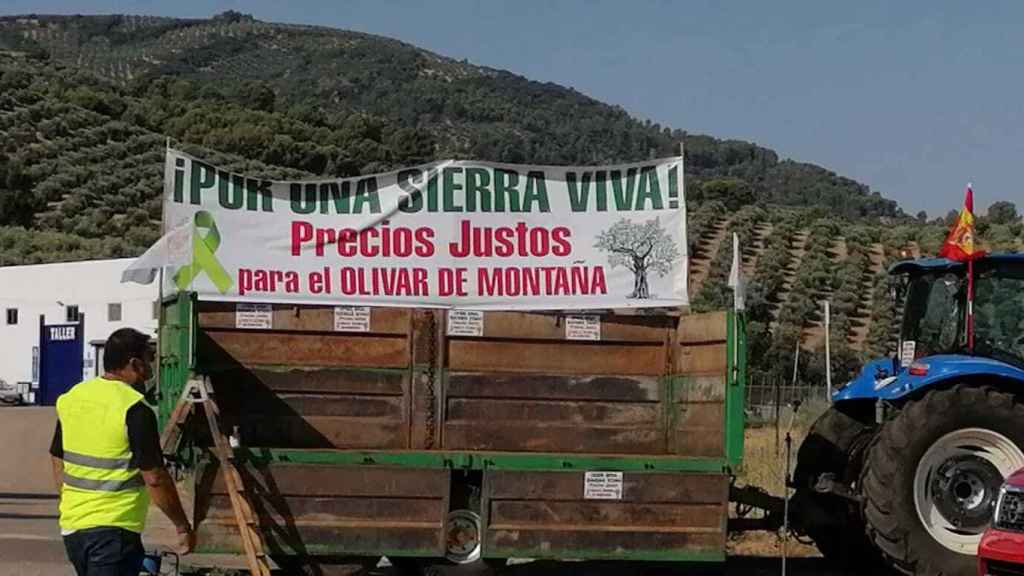 Pancarta de los agricultores de Jaén