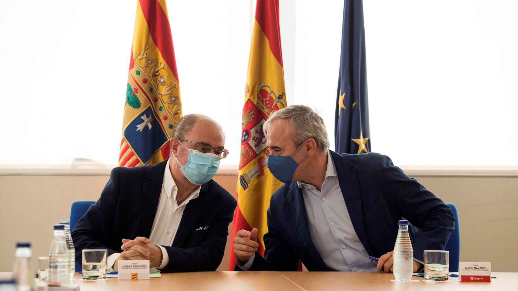 El Presidente de Aragón, Javier Lambán (izquierda) y el alcalde de Zaragoza, Jorge Azcón, reunidos este viernes.