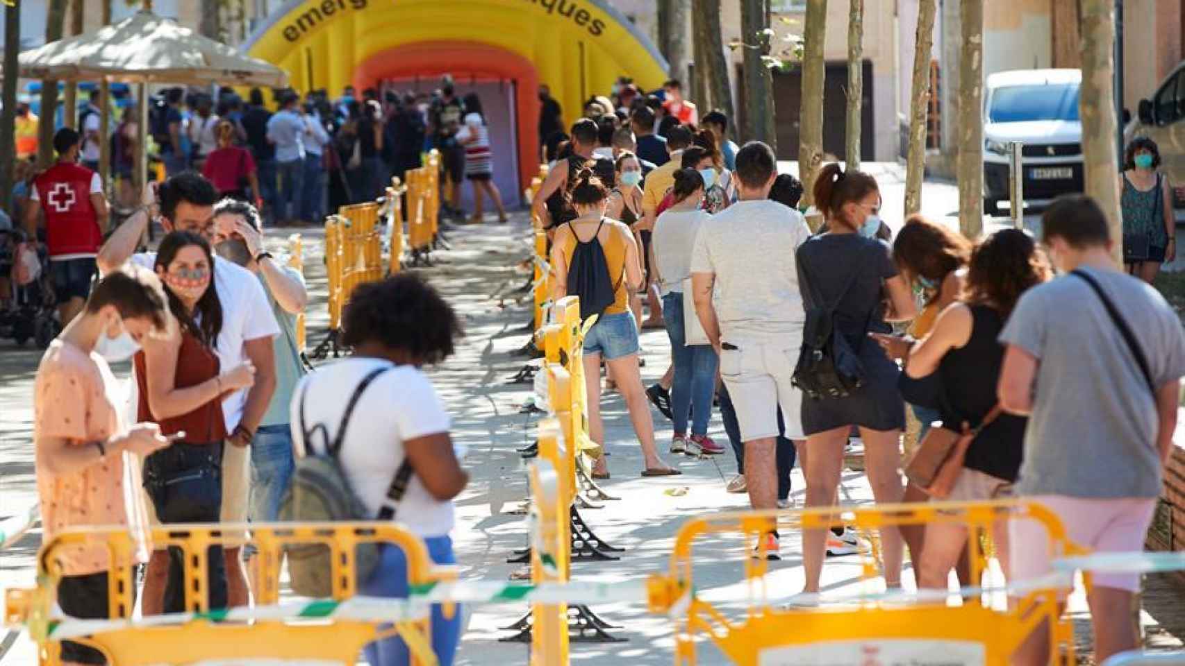 La Generalitat realiza un cribado masivo y voluntario en Terrassa.