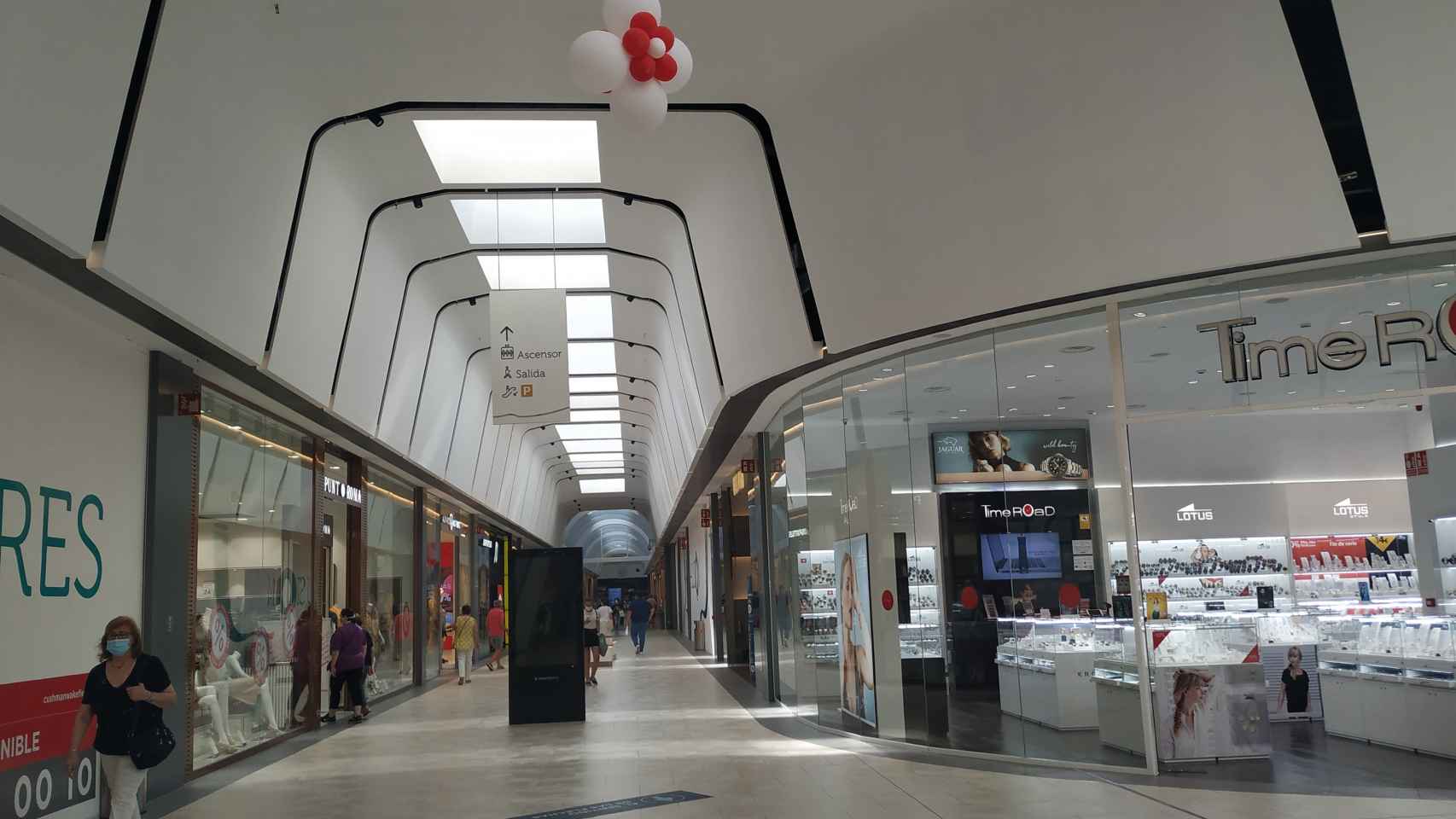 Centro comercial Ruta de la Plata de Cáceres.