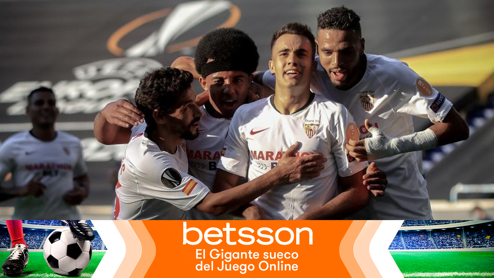 Los jugadores del Sevilla celebran un gol en la Europa League