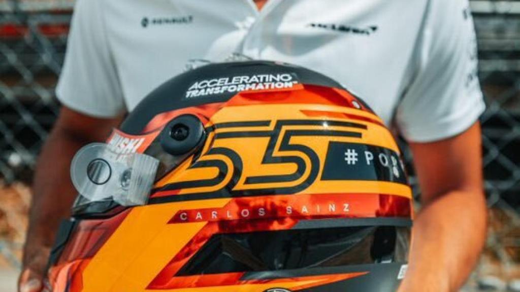 Casco especial de Carlos Sainz para el GP de España