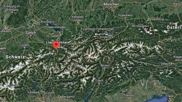 Tres españoles mueren en un accidente de barranquismo en Suiza