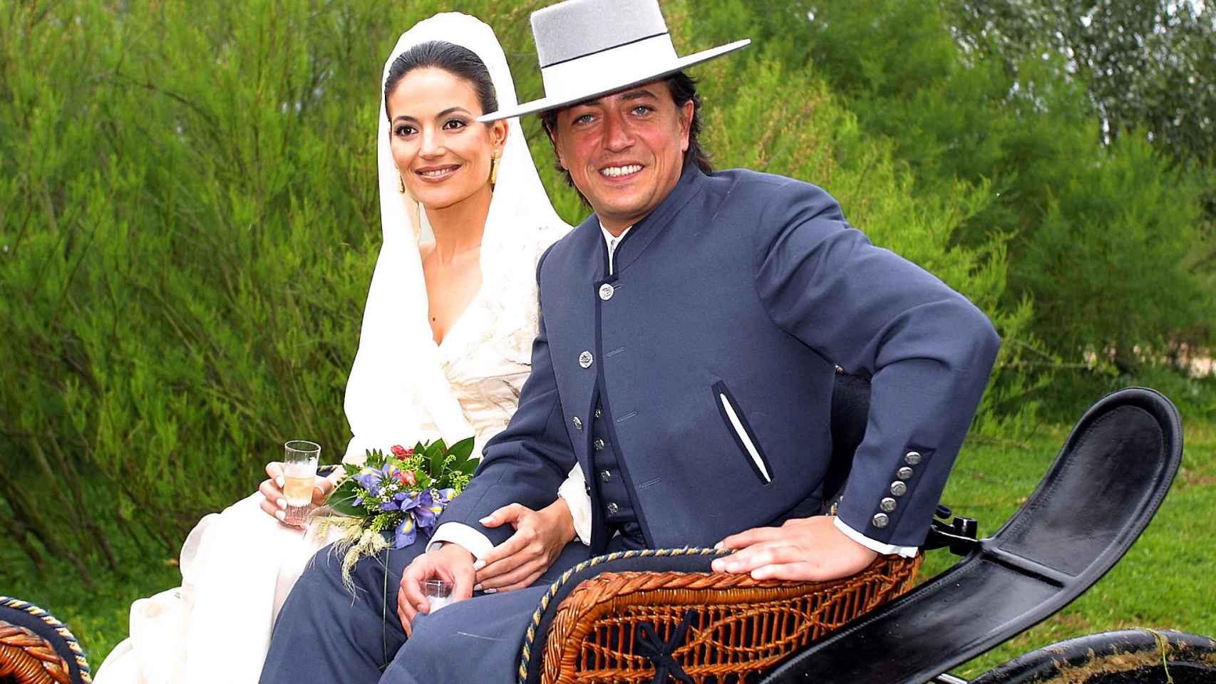 Ernesto Neyra y Lely Céspedes en su boda en el año 2002.