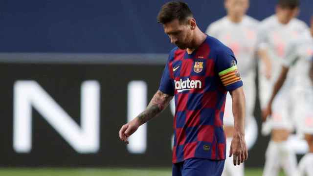 Leo Messi, cabizbajo ante la goleada del Bayern ante el Barça
