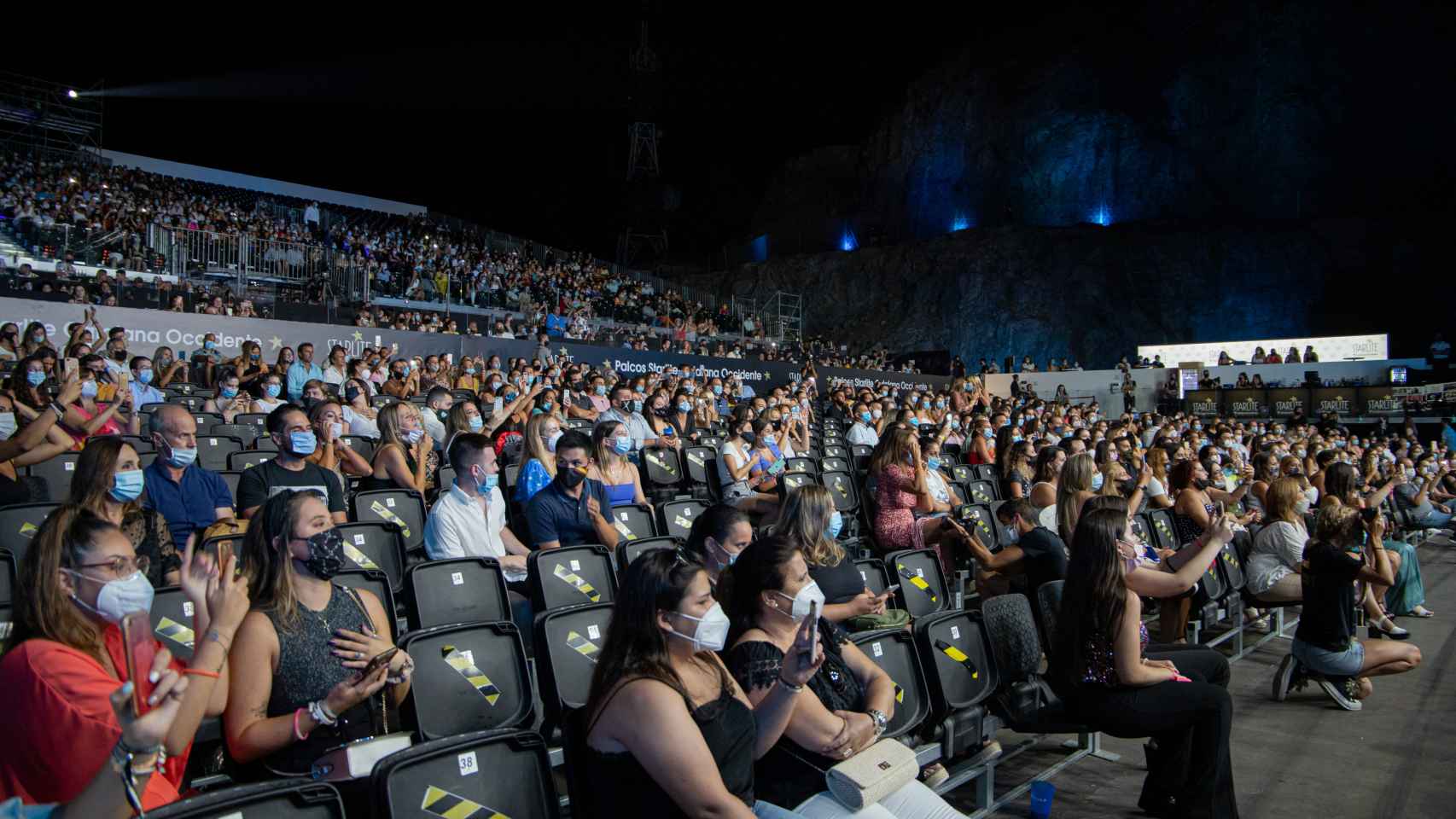 El público del Starlite Festival durante el concierto de Antonio José.