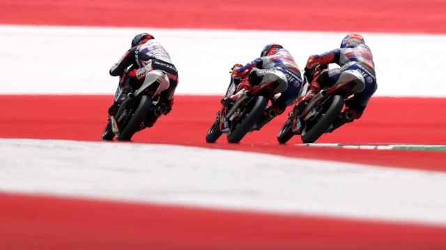 Pilotos de Moto3 durante el Gran Premio de Austria